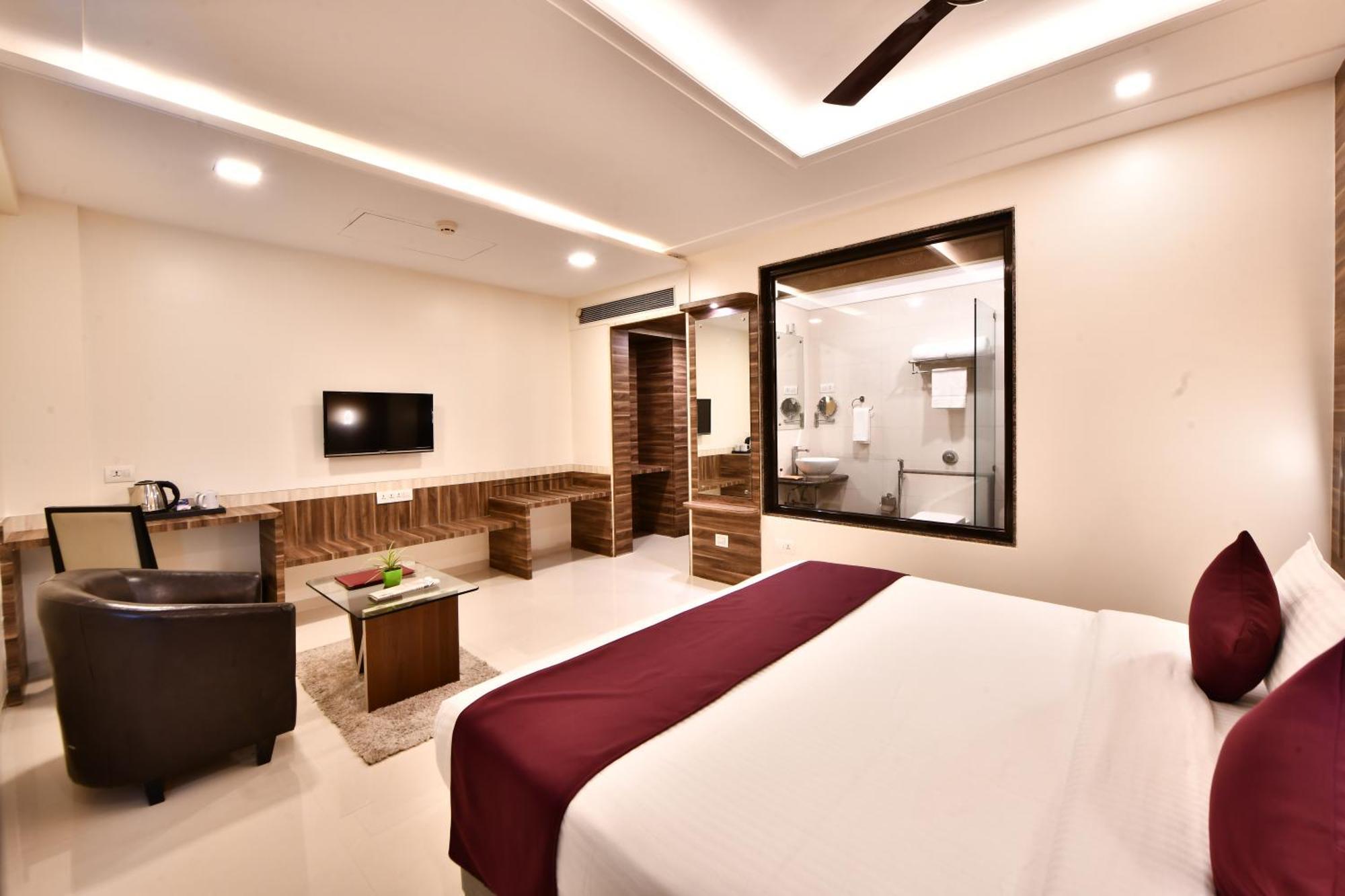 Click Hotel Sagar Plaza Chakan, Pune 외부 사진