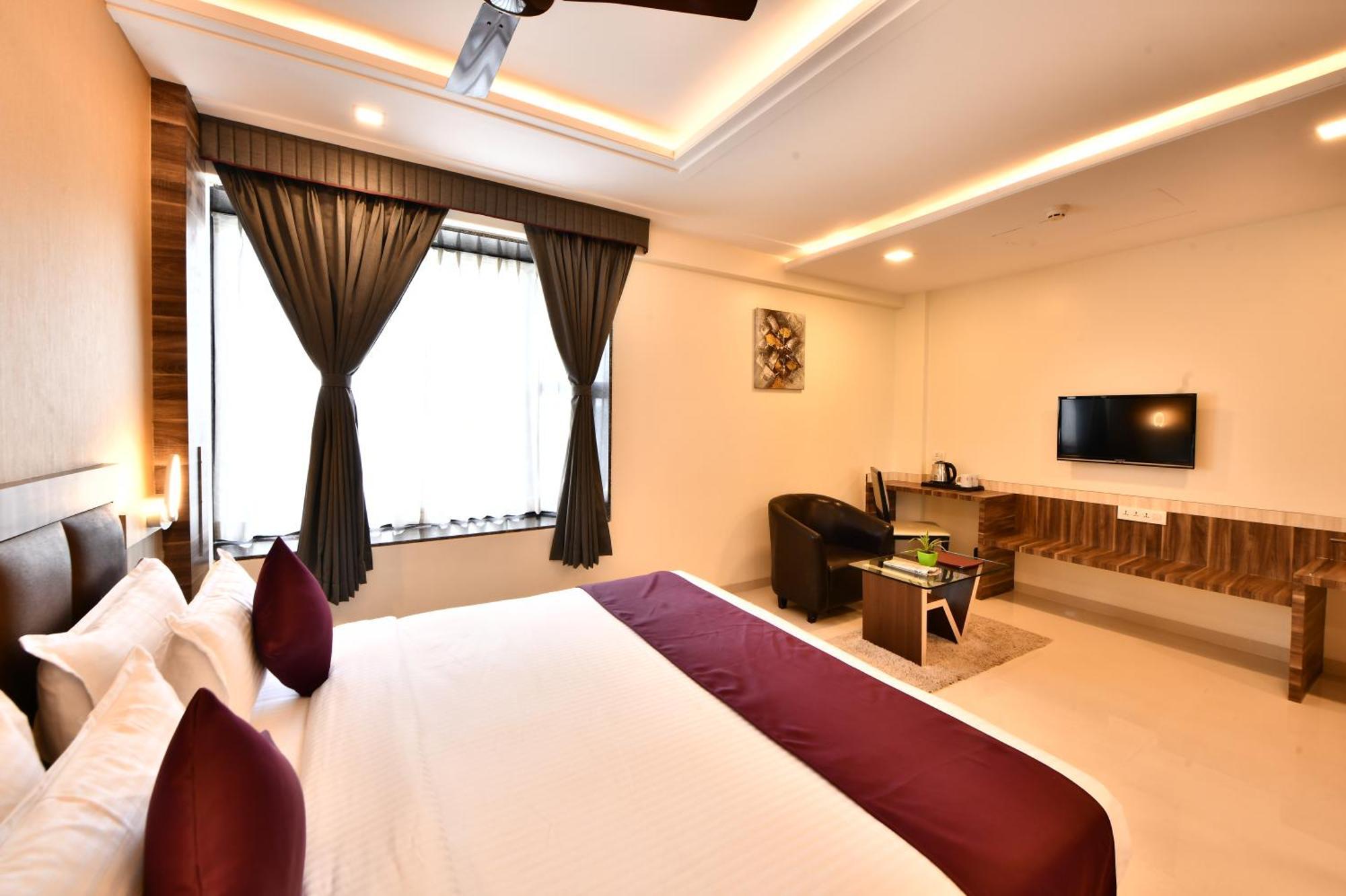 Click Hotel Sagar Plaza Chakan, Pune 외부 사진