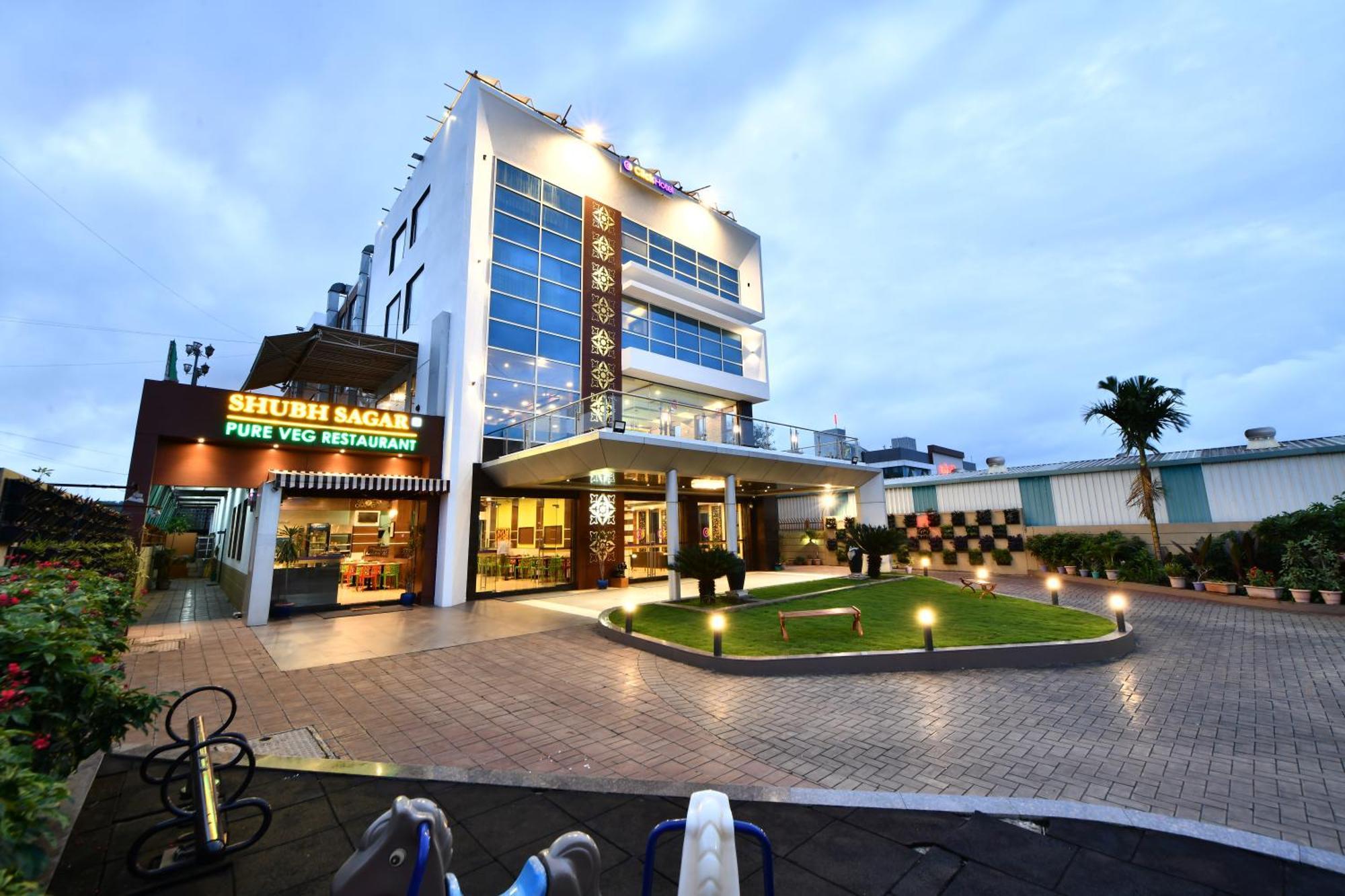 Click Hotel Sagar Plaza Chakan, Pune 외부 사진