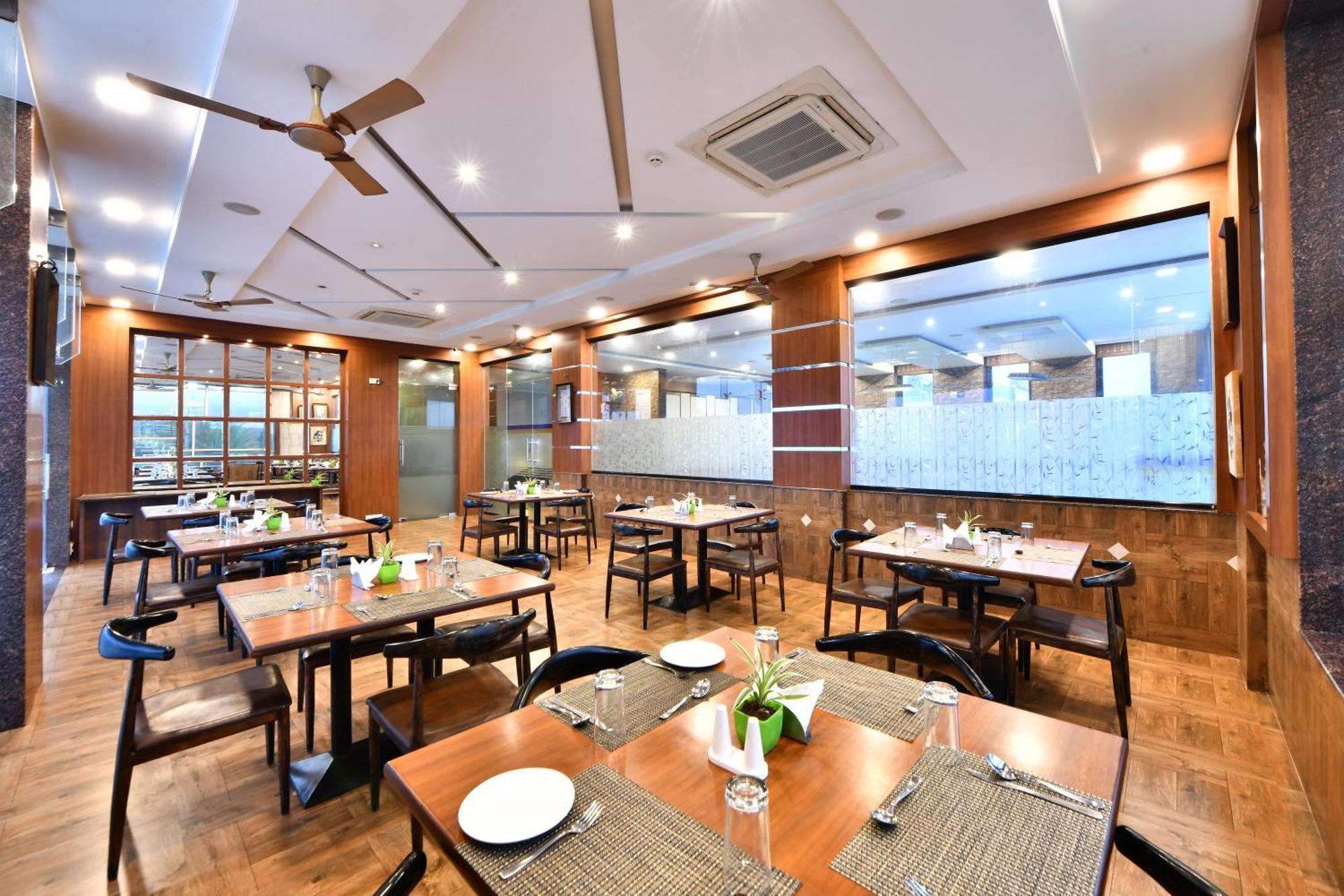 Click Hotel Sagar Plaza Chakan, Pune 외부 사진