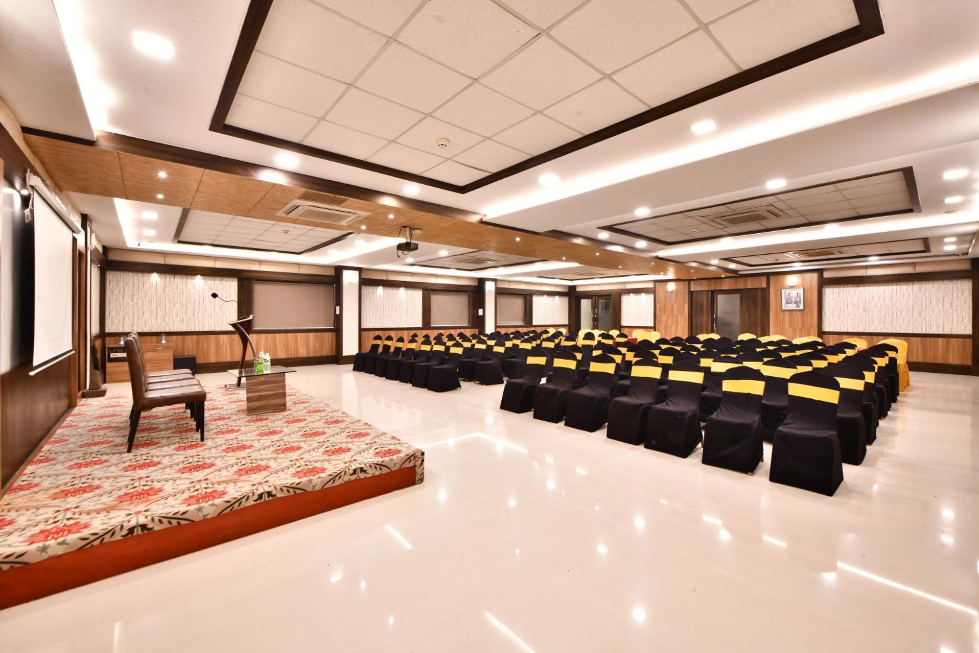 Click Hotel Sagar Plaza Chakan, Pune 외부 사진