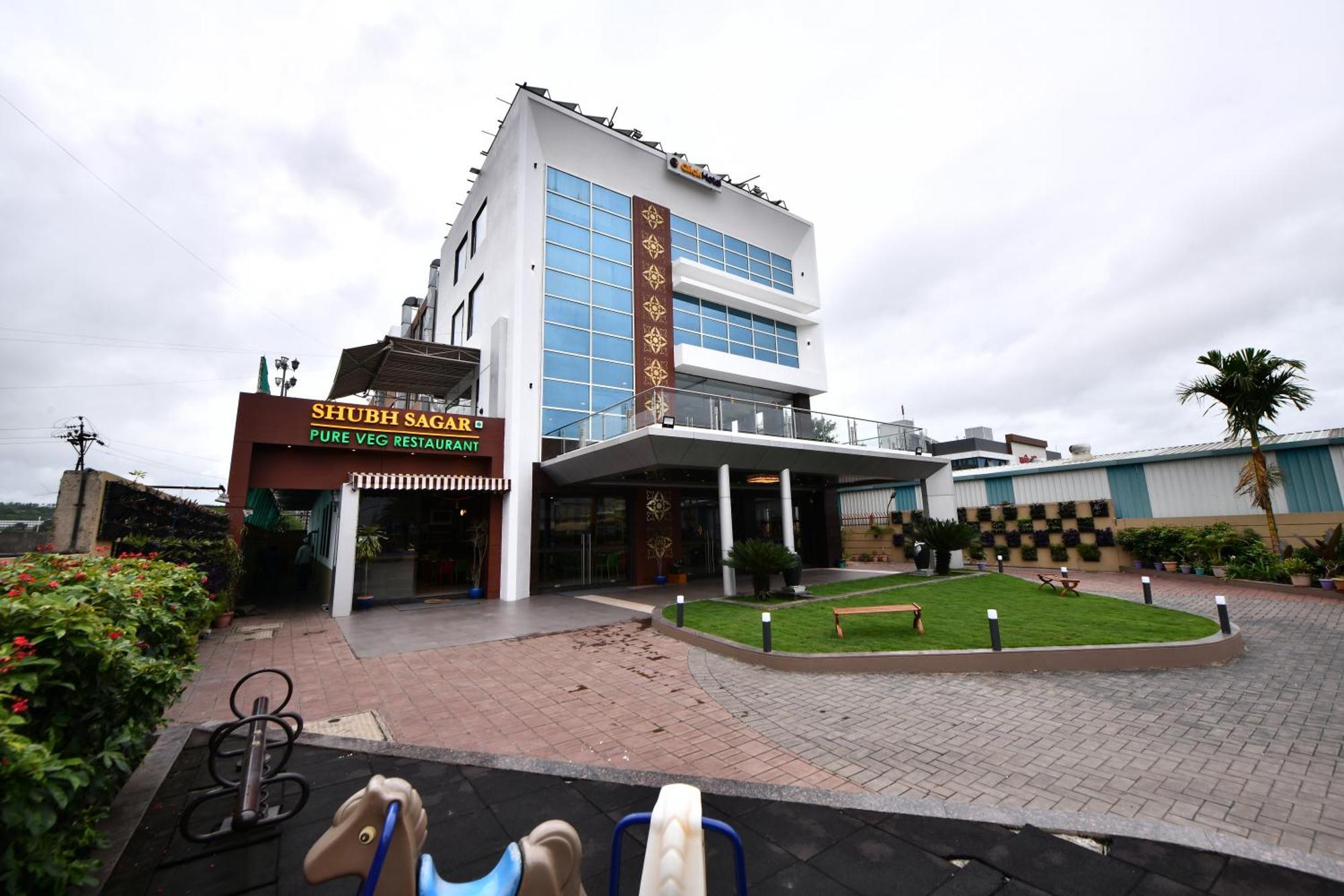 Click Hotel Sagar Plaza Chakan, Pune 외부 사진