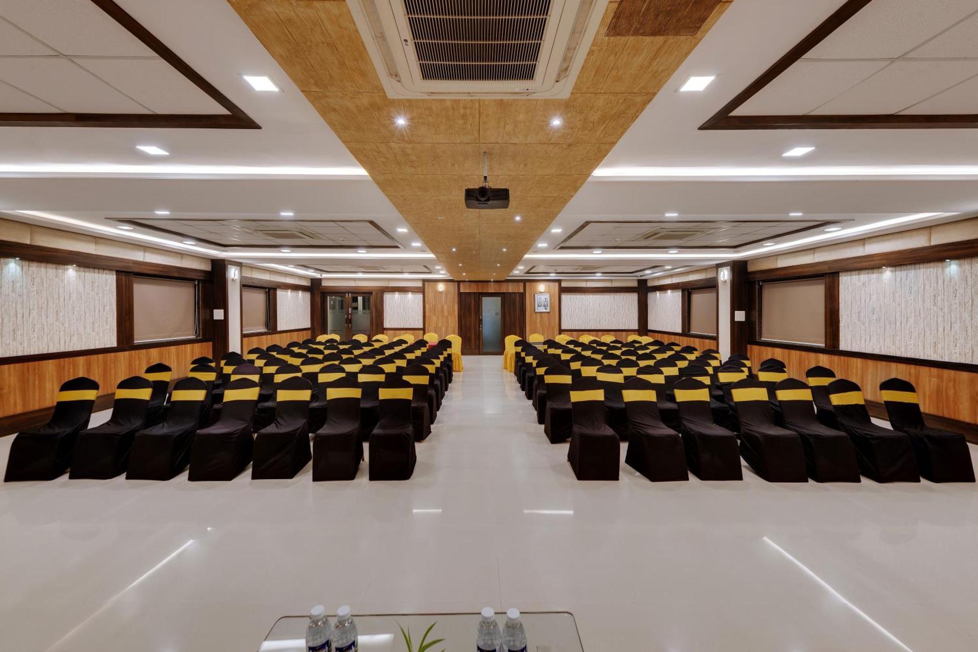 Click Hotel Sagar Plaza Chakan, Pune 외부 사진