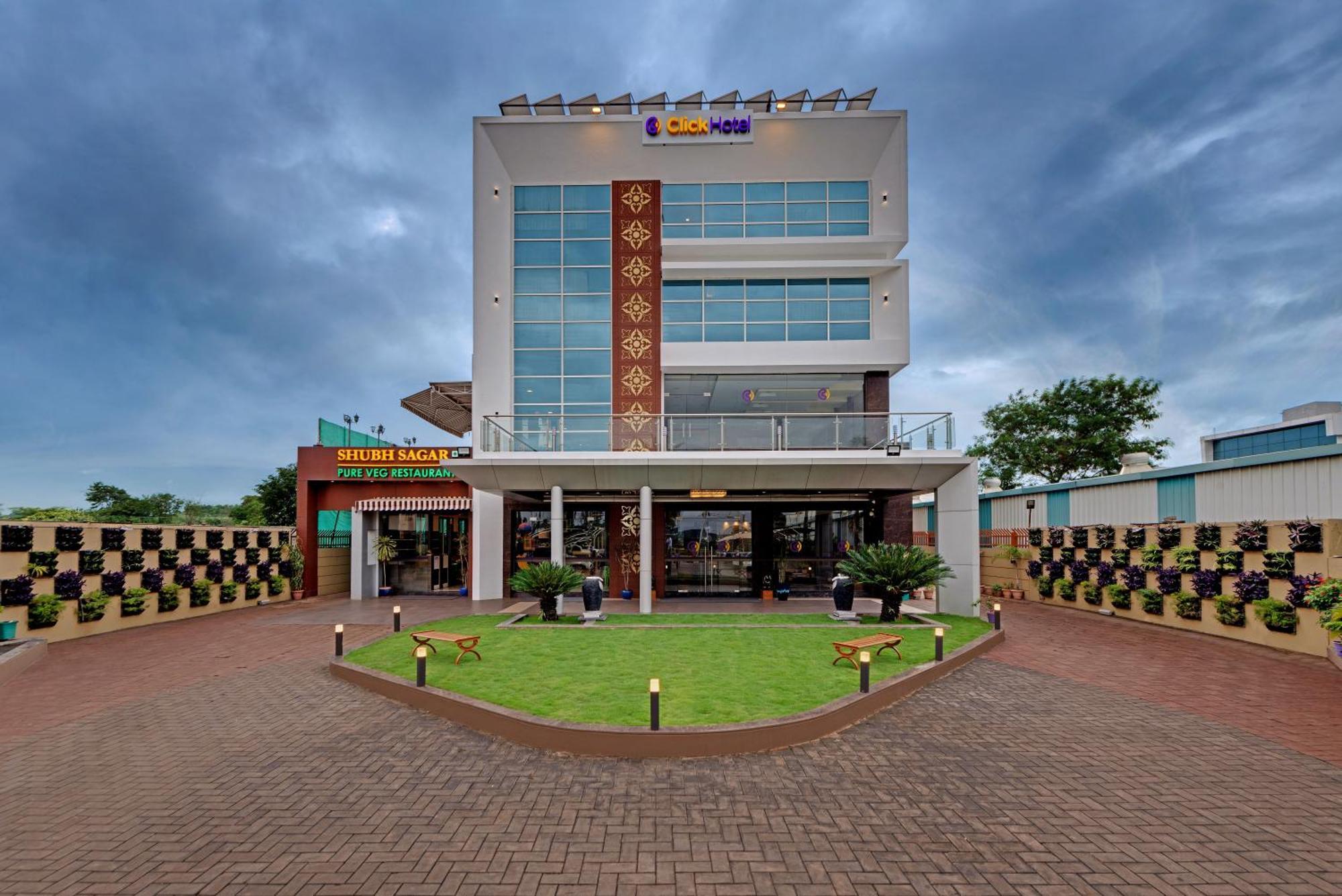 Click Hotel Sagar Plaza Chakan, Pune 외부 사진